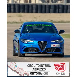Guida una GIULIA QUADRIFOGLIO al circuito Internazionale d’Abruzzo di ORTONA (CH) a partire da 1 giro (1,6 km) - Esperienza in pista - Azienda affiliata a wonderbox smartbox esperienza 3 idee regalo uomo